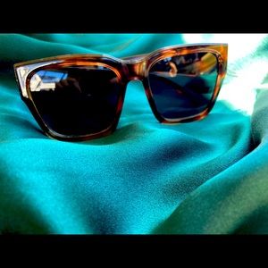 Simple Square Tortoiseshell Sunnies